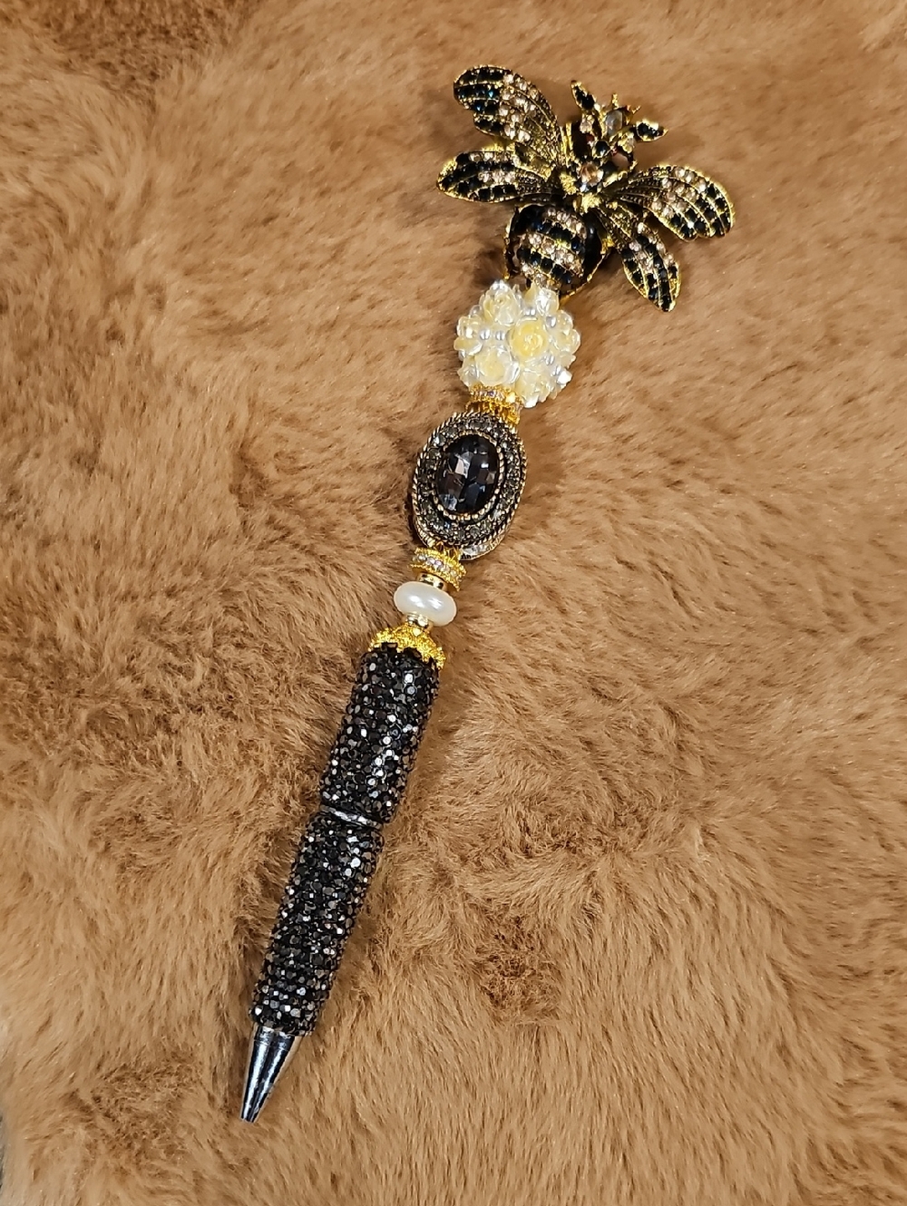Bee Noir Luxe Rhinestone Pen